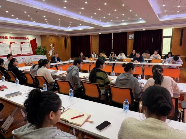 农业室第二党支部召开党员大会暨“深入学习贯彻习近平法治思想”主题党日活动