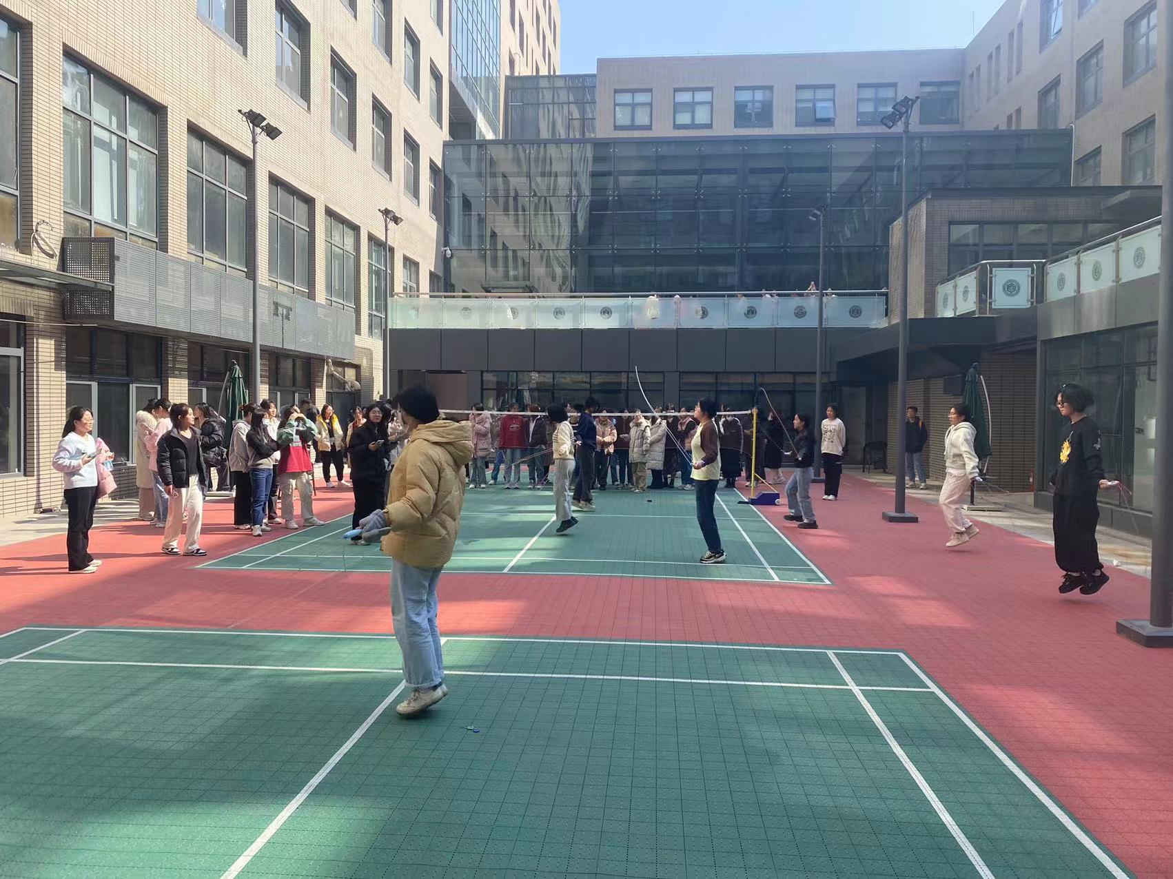 和我们一起来跳绳