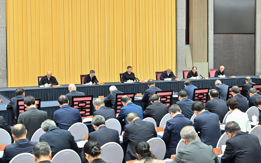 习近平在加强基础研究座谈会上强调 以更大力度更实举措加强基础研究 进一步打牢科技强国建设根基