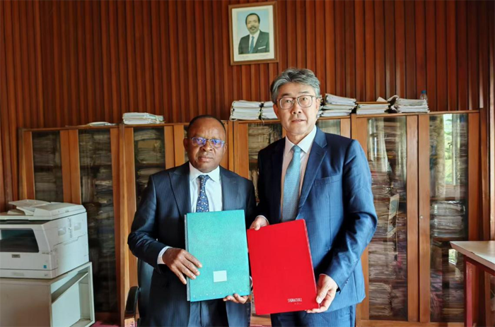 中国科学院-发展中国家科学院新发突发传染病研究与交流卓越中心高福主任率团访问喀麦隆布埃亚大学